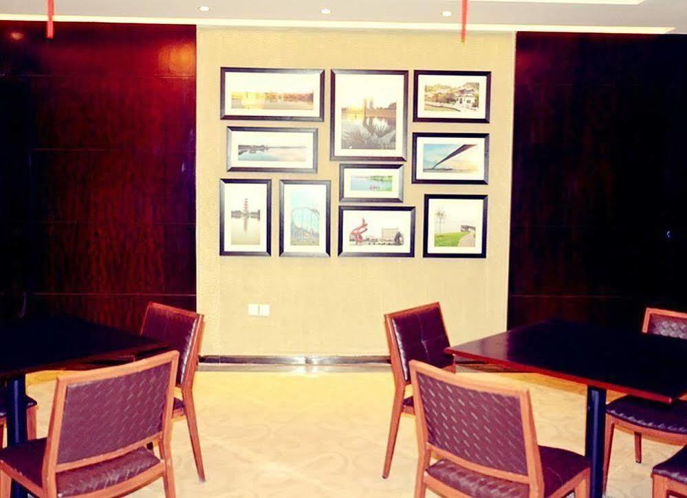 Dongguan Xiangkai Yuerong Hotel Humen Bagian luar foto